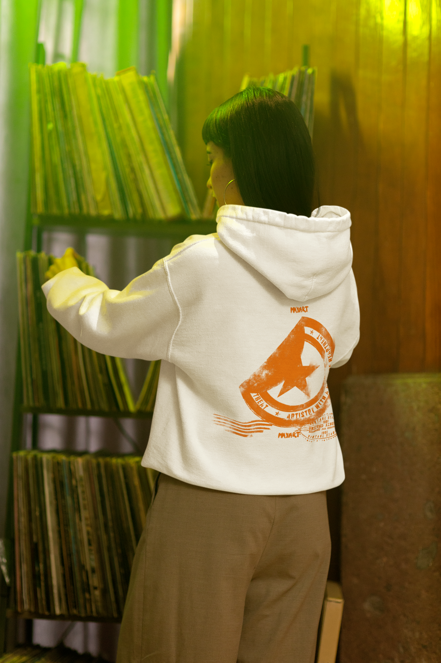 PREMIUM VINTAGE HEARTBEAT HOODIE (OFF-WHITE &ORANGE)